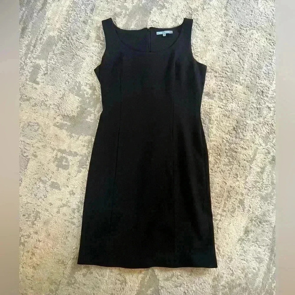 Classic Melani LBD Size 6 - Picture 2 of 4